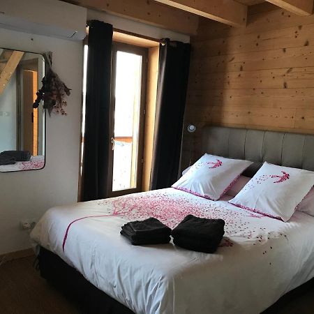 Le Saint Jo Bed & Breakfast เลอ เฟคลาซ์ ภายนอก รูปภาพ