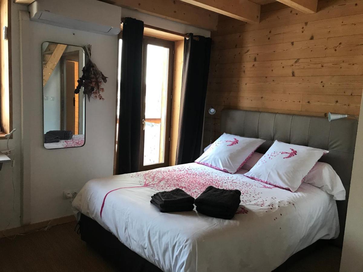 Le Saint Jo Bed & Breakfast เลอ เฟคลาซ์ ภายนอก รูปภาพ